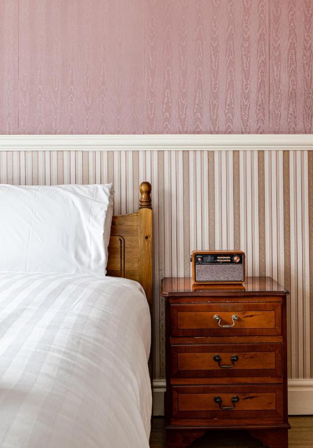 George Harrison'S Former 3Bed Home In Liverpool Speke Extérieur photo