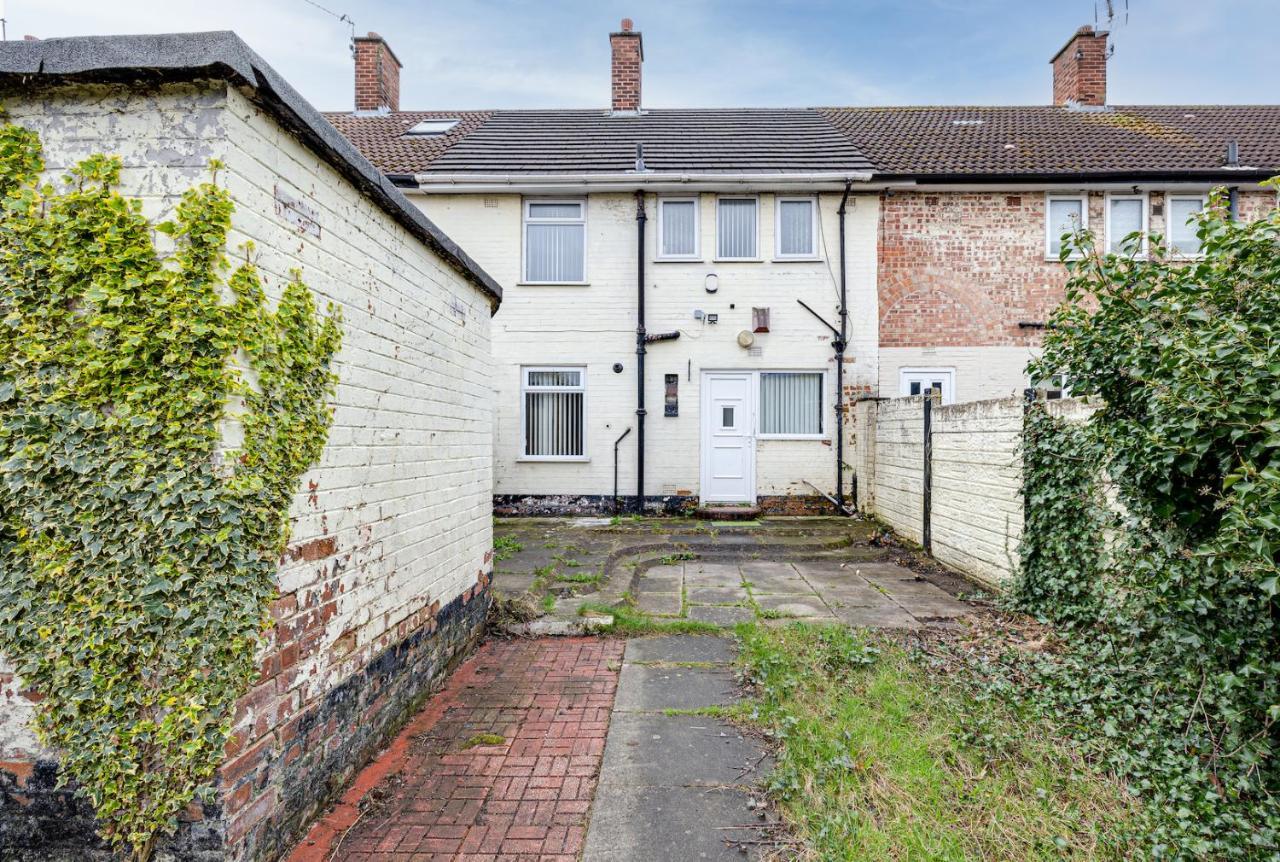 George Harrison'S Former 3Bed Home In Liverpool Speke Extérieur photo